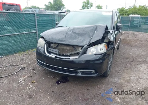 2014 Chrysler Town & Country S from USA, damaged, VIN 2C4RC1HG9ER132712